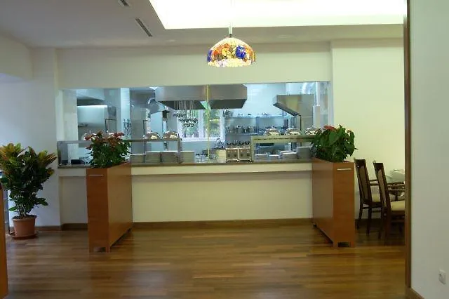 ***  Marshal Hotel Bükreş Romanya