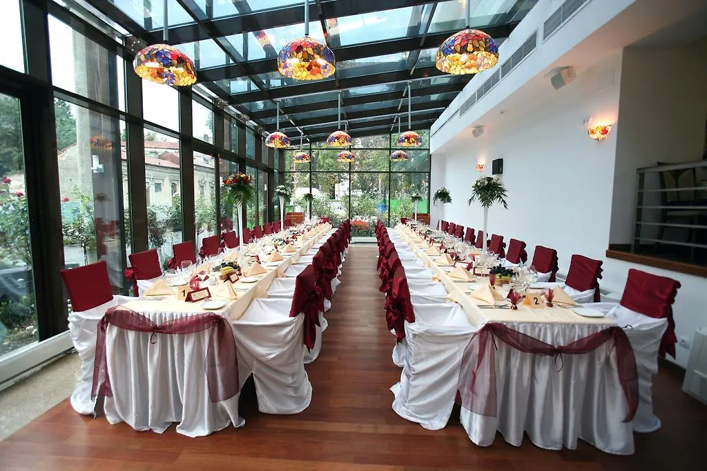 ***  Marshal Hotel Bükreş Romanya